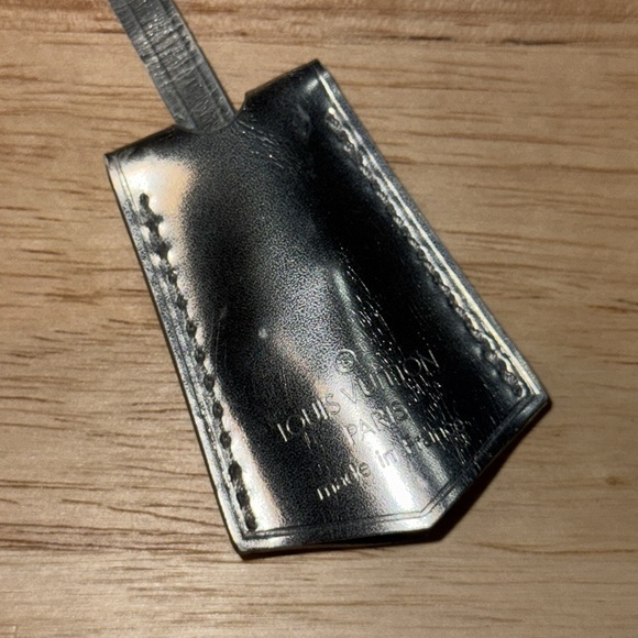 Louis Vuitton Metallic Silver clochette purse charm Tag - Picture 1 of 6